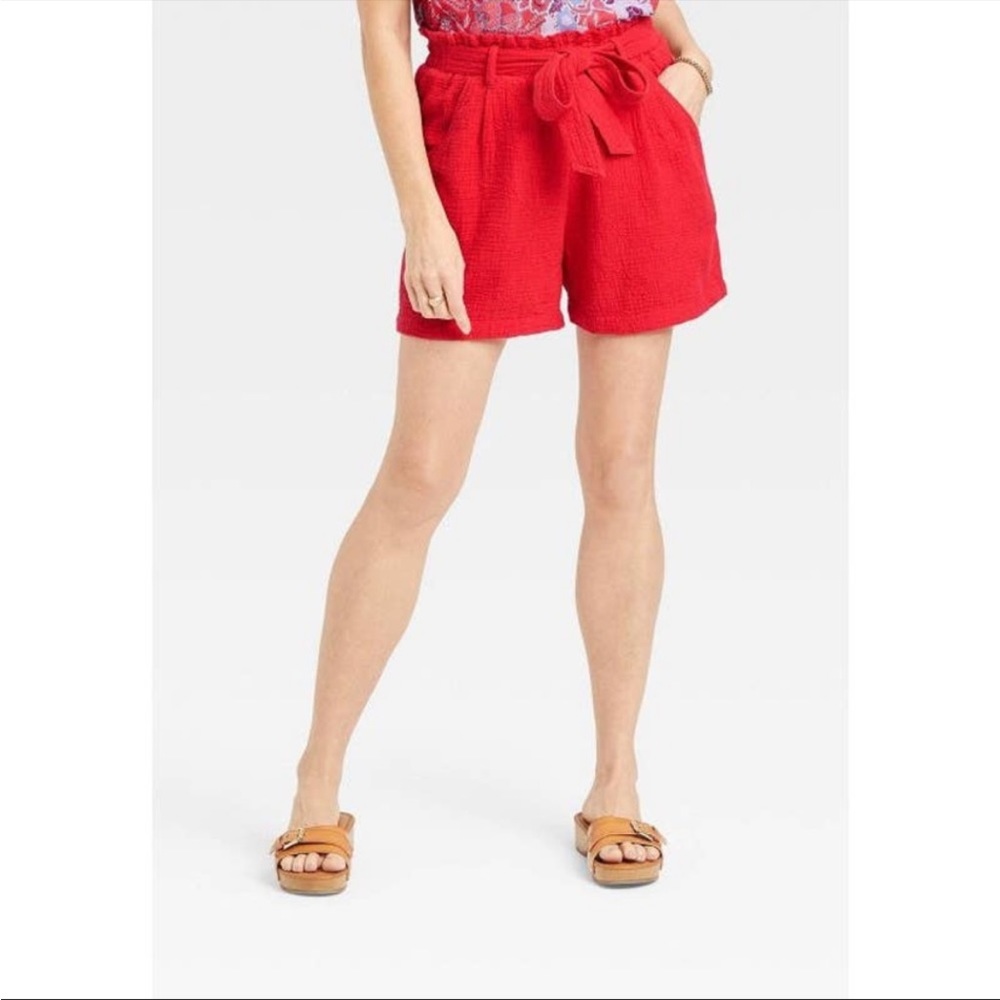 Knox Rose red eyelet high waisted shorts Size M